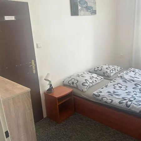 Loftel V Centru Ostravy 게스트하우스 *